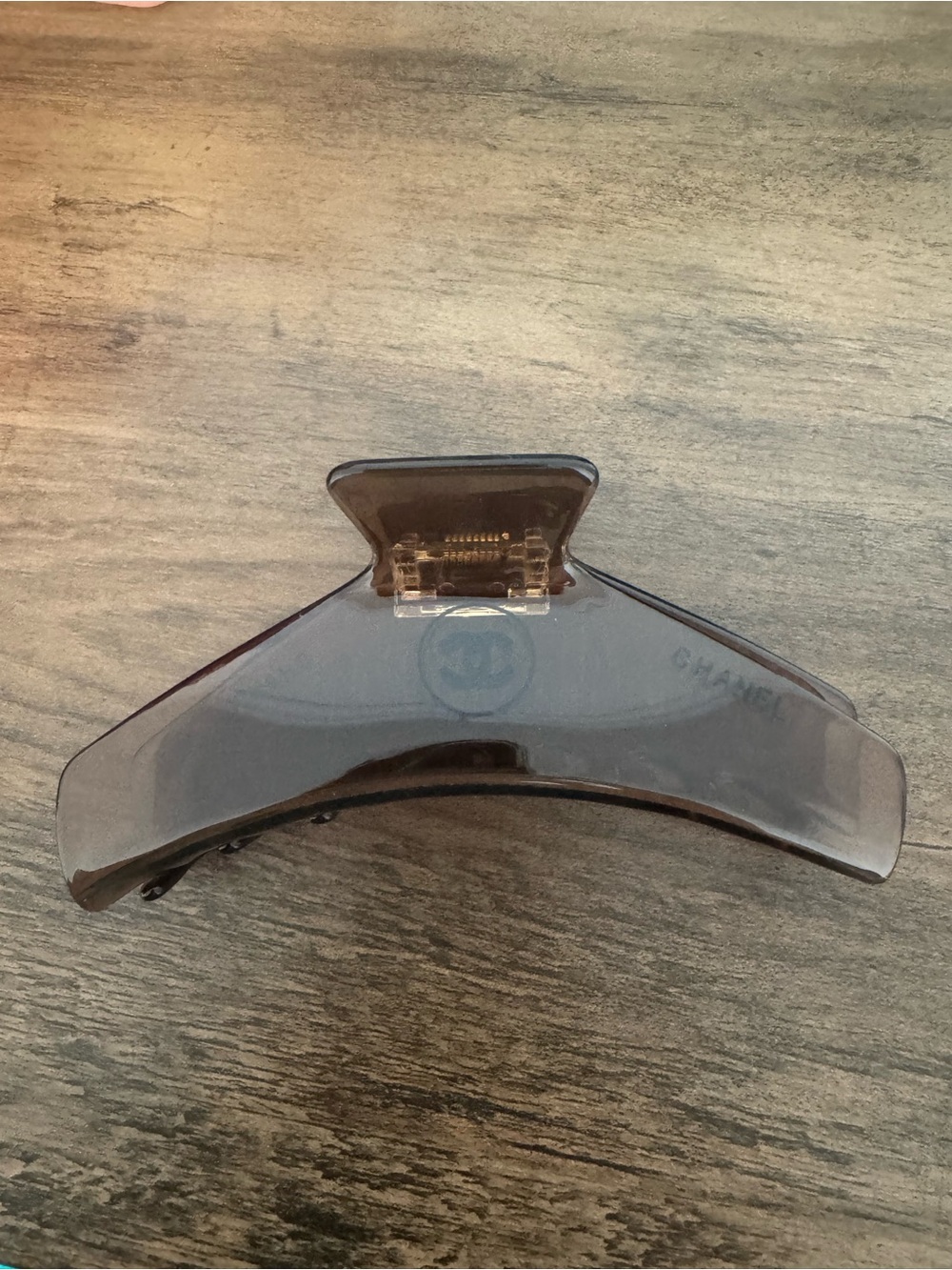 NWT Clear Brown Hair Claw Clip